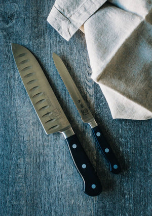 Santoku knife and wavy tomato knife